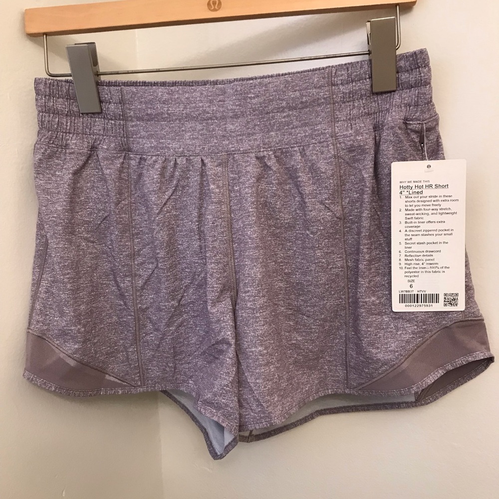 Lululemon Hotty Hot Short